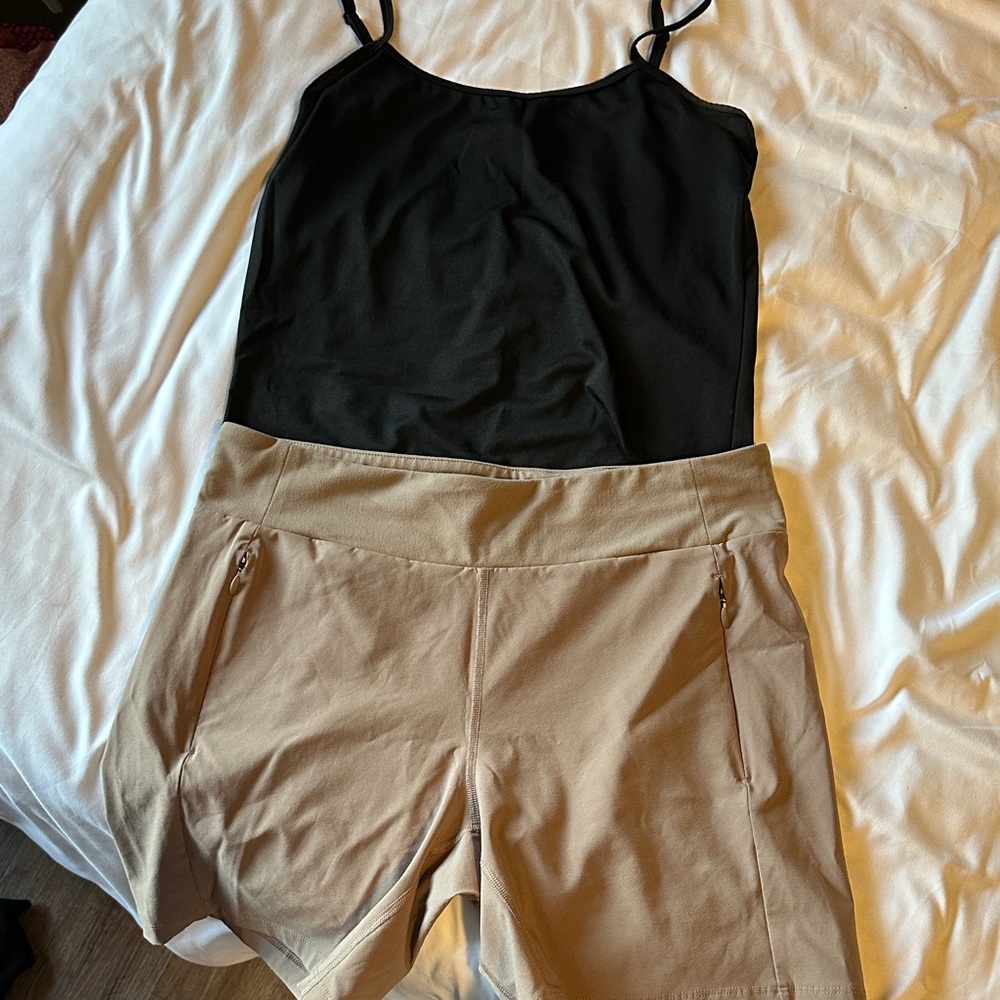 Columbia Tan Women's Shorts